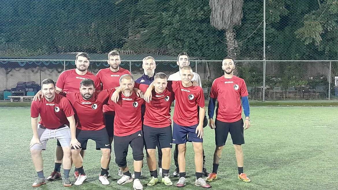 Η RIVIERA ΕΠΕΣΤΡΕΨΕ