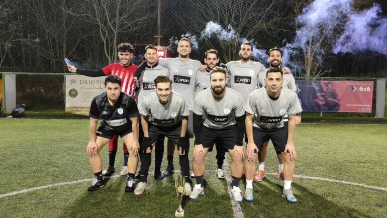 ΣΤΟΝ ΘΡΟΝΟ Η ΒΒΗ