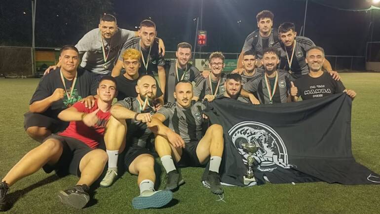 ΑXΤΥΠΗΤΗ BLACK MAMBA ΤΑ ΣΑΡΩΝΕΙ ΟΛΑ